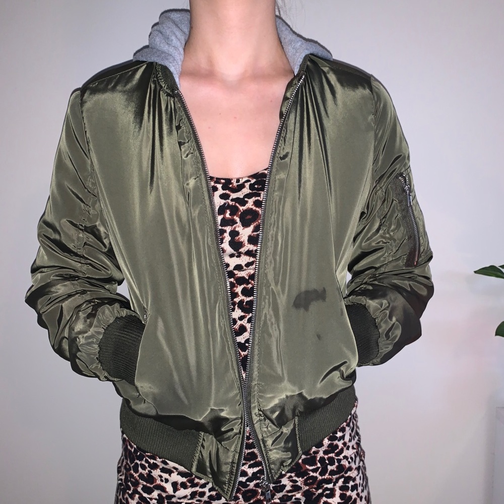 Army Green Cropped Puffer Jacket